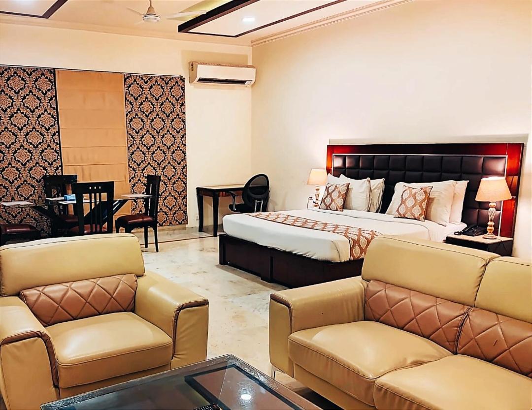 When In Gurgaon - Artemis Hospital 1 Min Walk, Fortis & Medanta 4 Mins Drive Εξωτερικό φωτογραφία