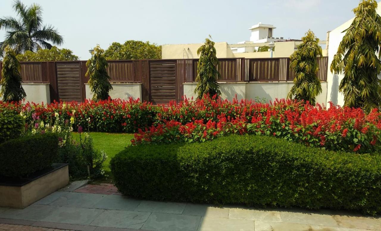 When In Gurgaon - Artemis Hospital 1 Min Walk, Fortis & Medanta 4 Mins Drive Εξωτερικό φωτογραφία