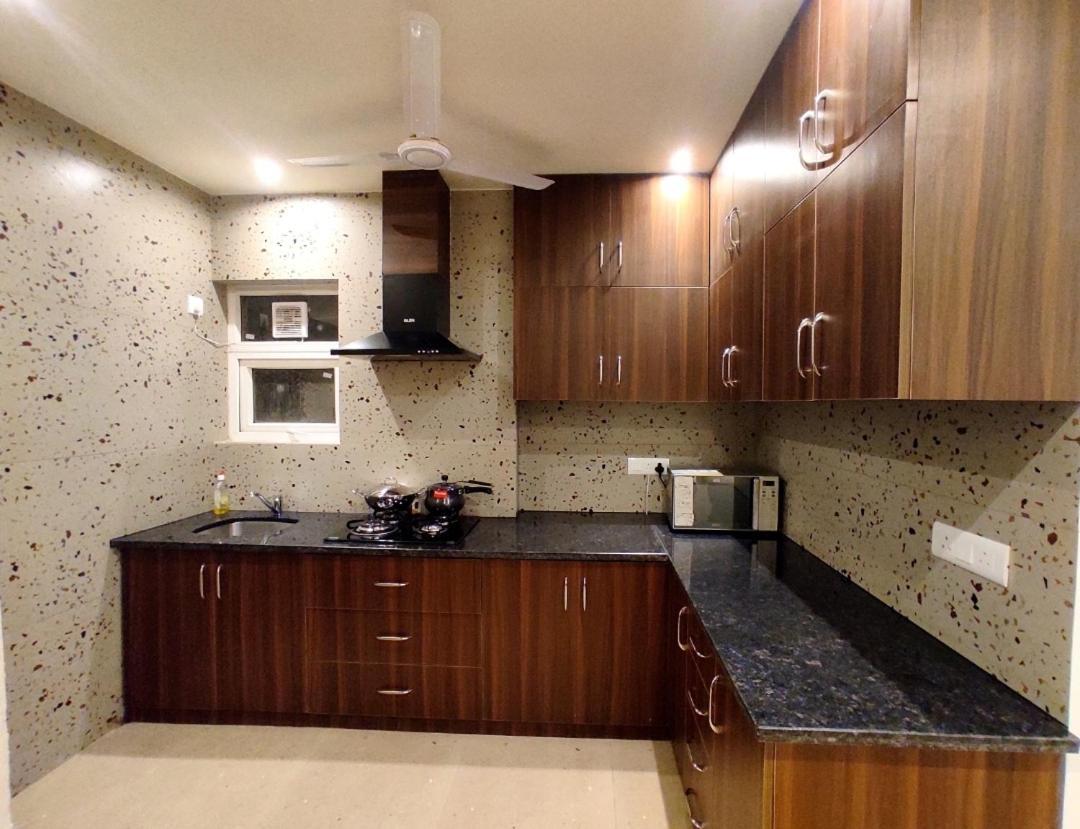 When In Gurgaon - Artemis Hospital 1 Min Walk, Fortis & Medanta 4 Mins Drive Εξωτερικό φωτογραφία