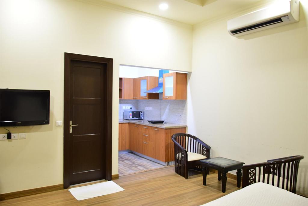 When In Gurgaon - Artemis Hospital 1 Min Walk, Fortis & Medanta 4 Mins Drive Εξωτερικό φωτογραφία